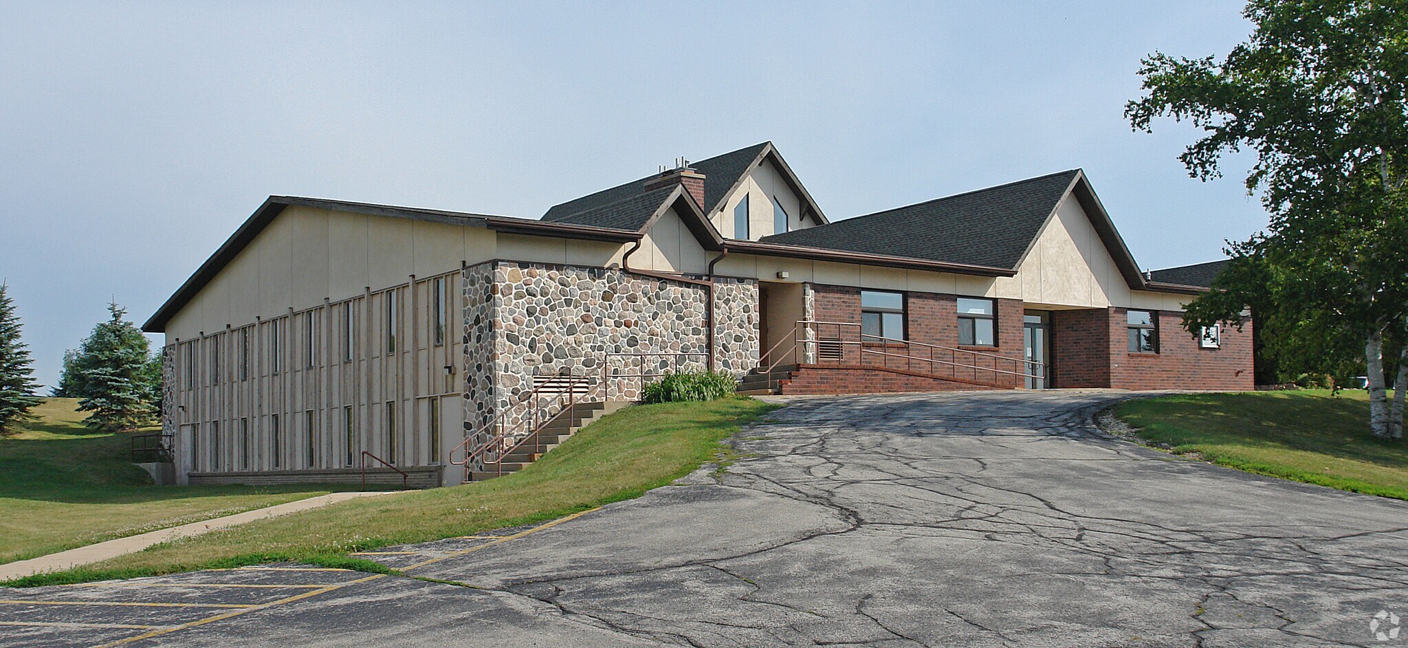 S68W14891 Janesville Rd, Muskego, WI à vendre Photo principale– Image 1 sur 6