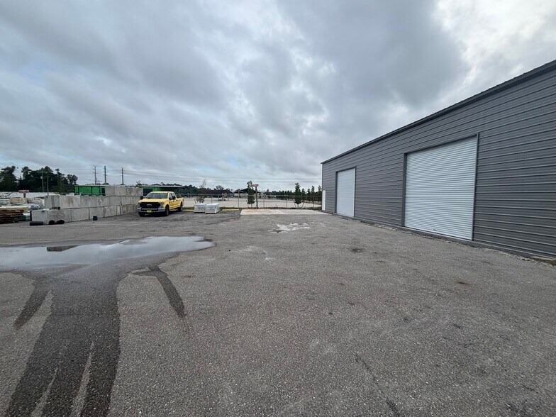 7200 Bucks Ln, Fort Myers, FL à louer - Photo de l’immeuble – Image 2 sur 9