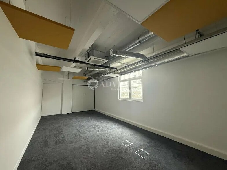 Bureau dans Vanves à louer - Photo de l’immeuble – Image 2 sur 11