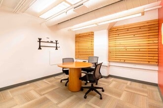 100-120 Broadway, San Francisco, CA à louer Photo intérieure– Image 1 sur 4