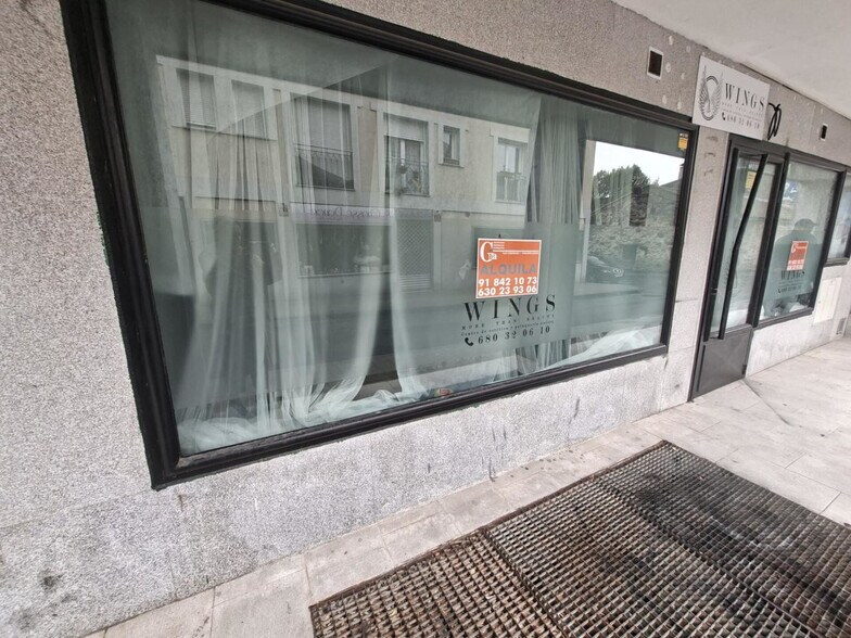 Local commercial dans Moralzarzal, Madrid à louer - Photo de l’immeuble – Image 2 sur 3