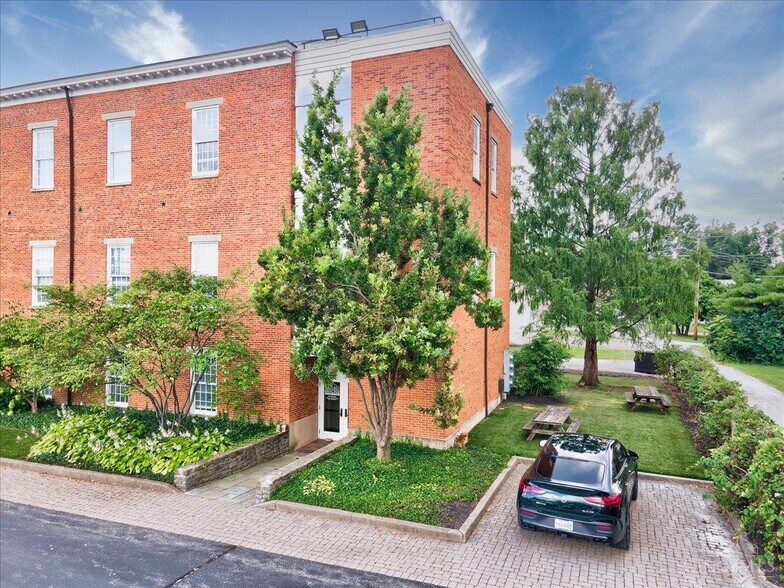 3607 Church St, Cincinnati, OH à louer - Photo de l’immeuble – Image 3 sur 4