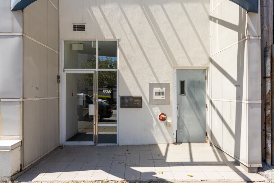 4515-4517 W 10th Ave, Vancouver, BC à louer - Photo de l’immeuble – Image 3 sur 5