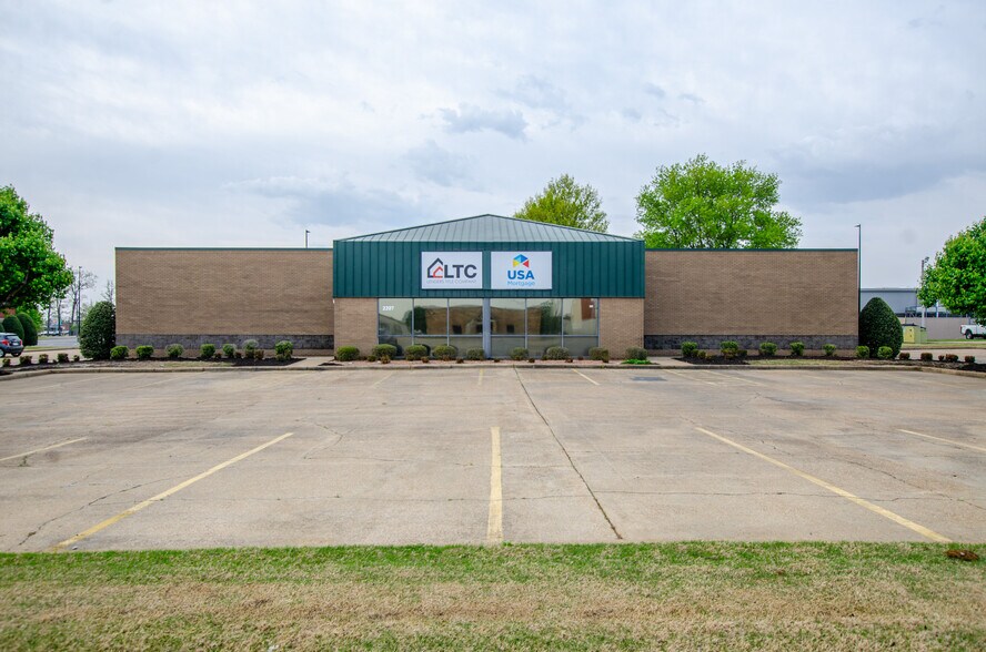 2205 Fowler Ave, Jonesboro, AR à louer - Photo principale – Image 2 sur 15