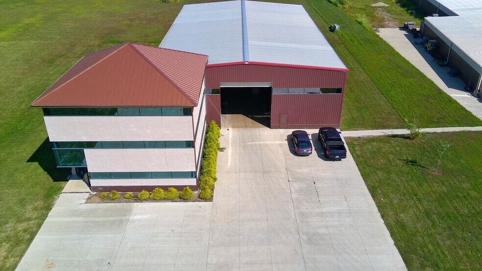 1051 Ace Rd, Princeton, IL à vendre - Photo de l’immeuble – Image 2 sur 24