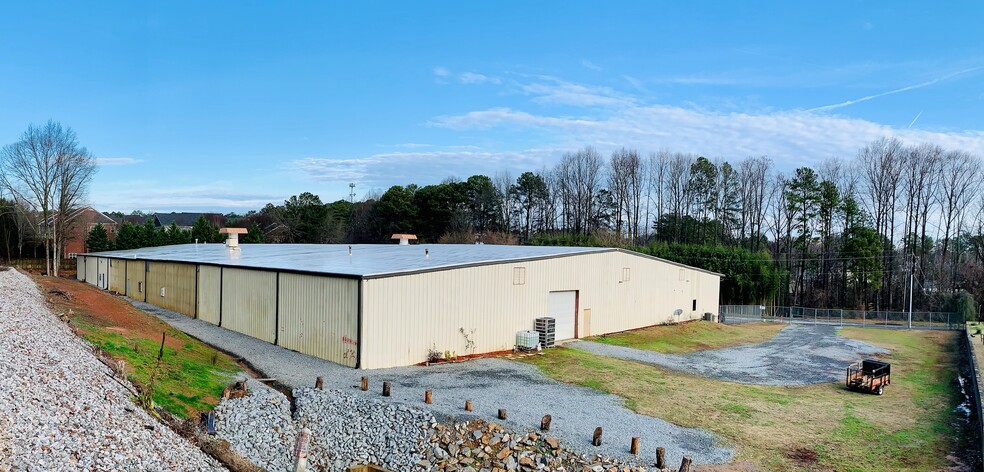 3075 Jonquil Dr SE, Smyrna, GA à louer - Photo de l’immeuble – Image 2 sur 6