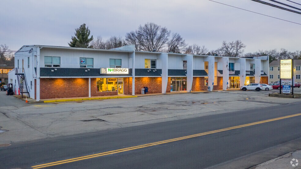 853 Main St, Tewksbury, MA à louer - Photo de l’immeuble – Image 3 sur 26