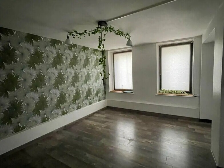 Local commercial dans Reims à louer - Photo de l’immeuble – Image 3 sur 5