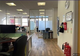 96-99 Queens Rd, Brighton à louer Photo intérieure– Image 2 sur 6