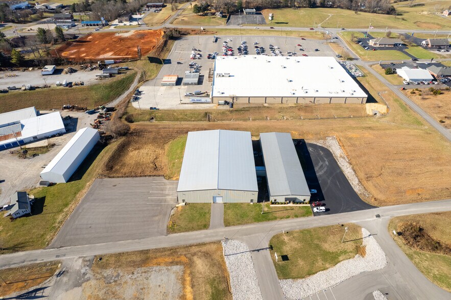 252 Commerce Dr, Tompkinsville, KY à louer - Photo de l’immeuble – Image 2 sur 96