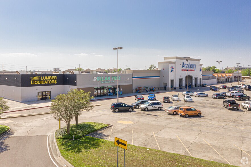 800 S Clearview Pky, Harahan, LA à vendre - Photo principale – Image 1 sur 1