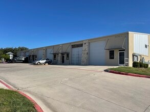 5200 Electric Ave, Spicewood, TX à louer Photo intérieure– Image 1 sur 17
