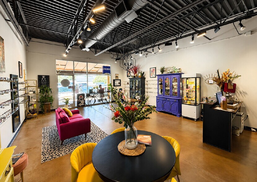 10700 Corrales Rd NW, Albuquerque, NM à louer - Photo de l’immeuble – Image 2 sur 8