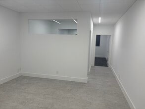 2300 W Sample Rd, Pompano Beach, FL à louer Photo intérieure– Image 2 sur 4