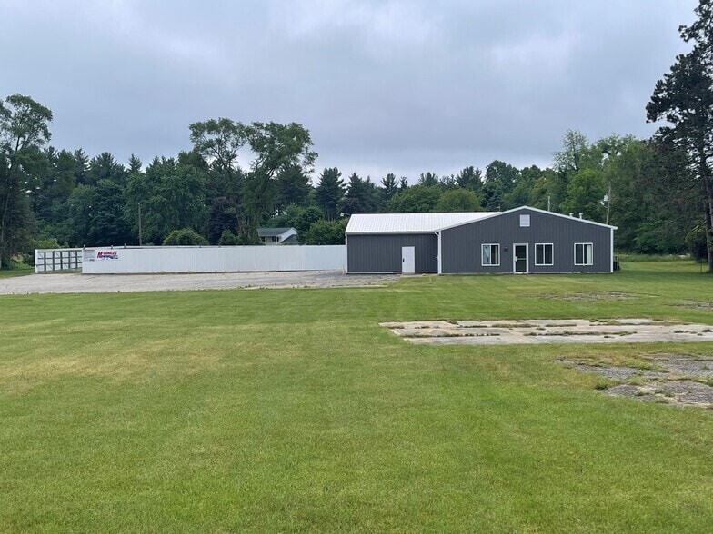 39617 W Red Arrow Hwy, Paw Paw, MI à louer - Photo principale – Image 1 sur 1