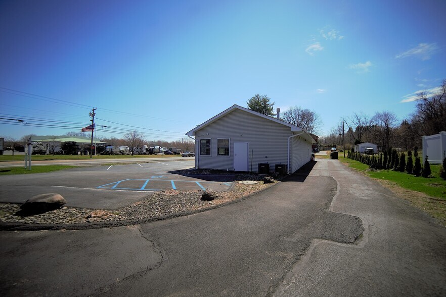 2039 State Route 208, Montgomery, NY à vendre - Photo de l’immeuble – Image 3 sur 17