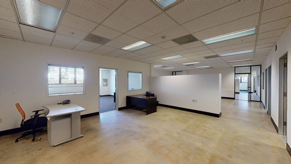 1149 N Gower St, Los Angeles, CA à louer - Numérisation 3D Matterport – Image 3 sur 27