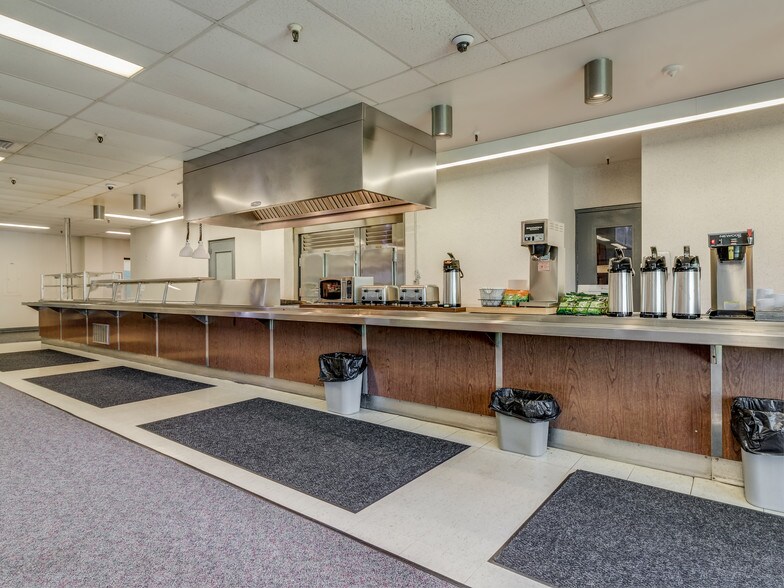 1775 N Lisbon St, Lewiston, ME à louer - Autre – Image 2 sur 12