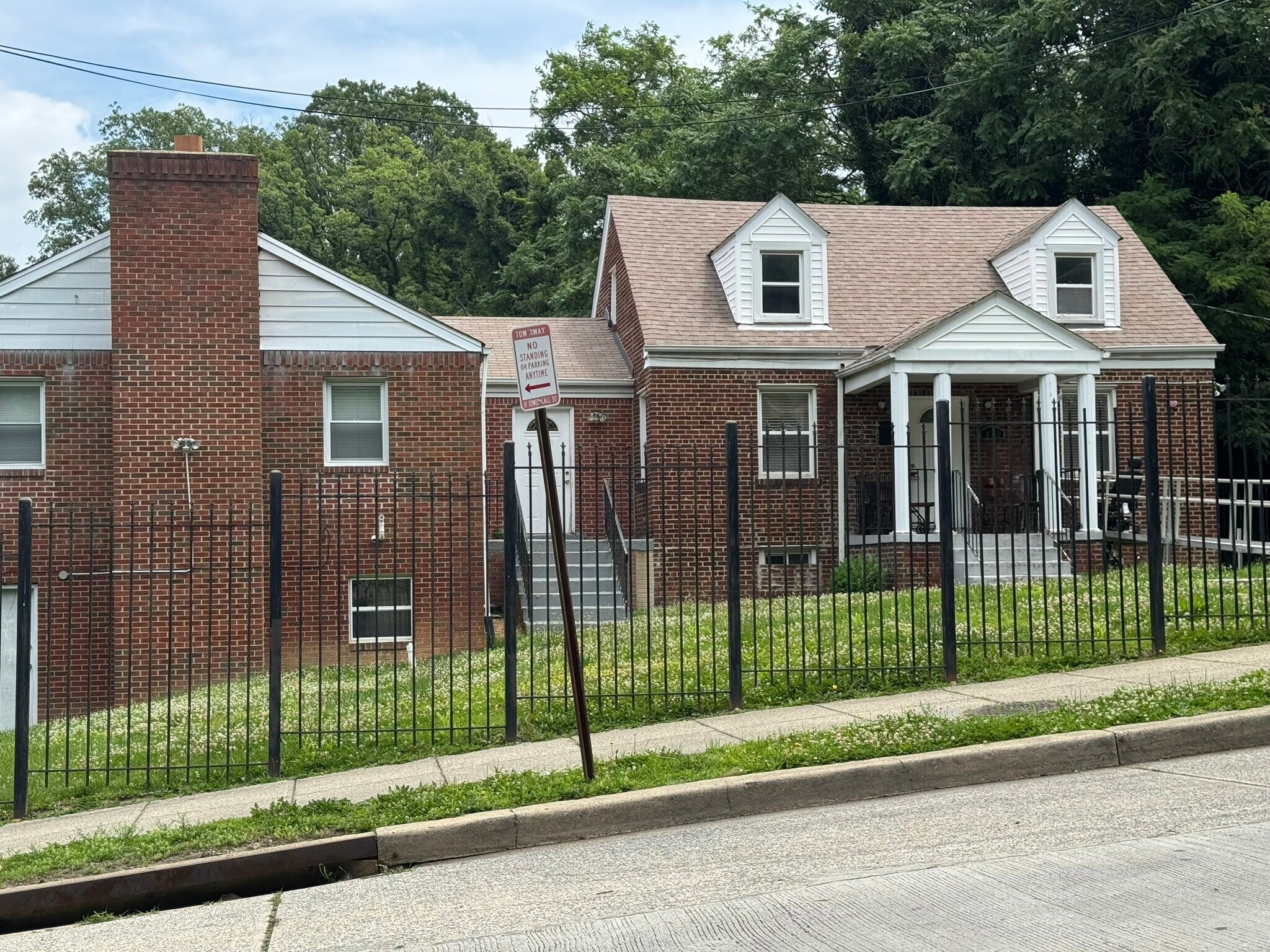 922 Ridge Rd Se, Washington, DC à louer Photo de l’immeuble– Image 1 sur 1