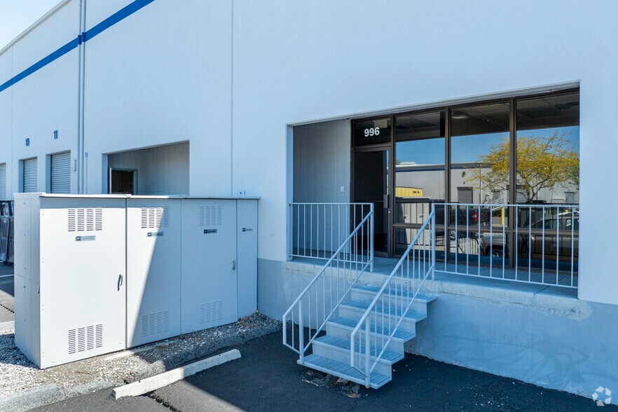 980-996 United Cir, Sparks, NV à louer - Photo de l’immeuble – Image 3 sur 7