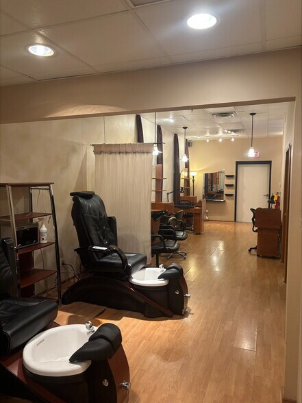 2675-2751 S Calhoun Rd, New Berlin, WI à vendre - Photo de l’immeuble – Image 2 sur 8