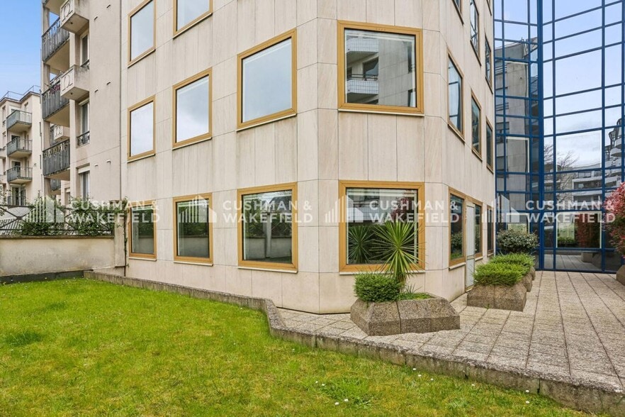 10 Rue Chevreul, Suresnes à louer - Photo de l’immeuble – Image 3 sur 15