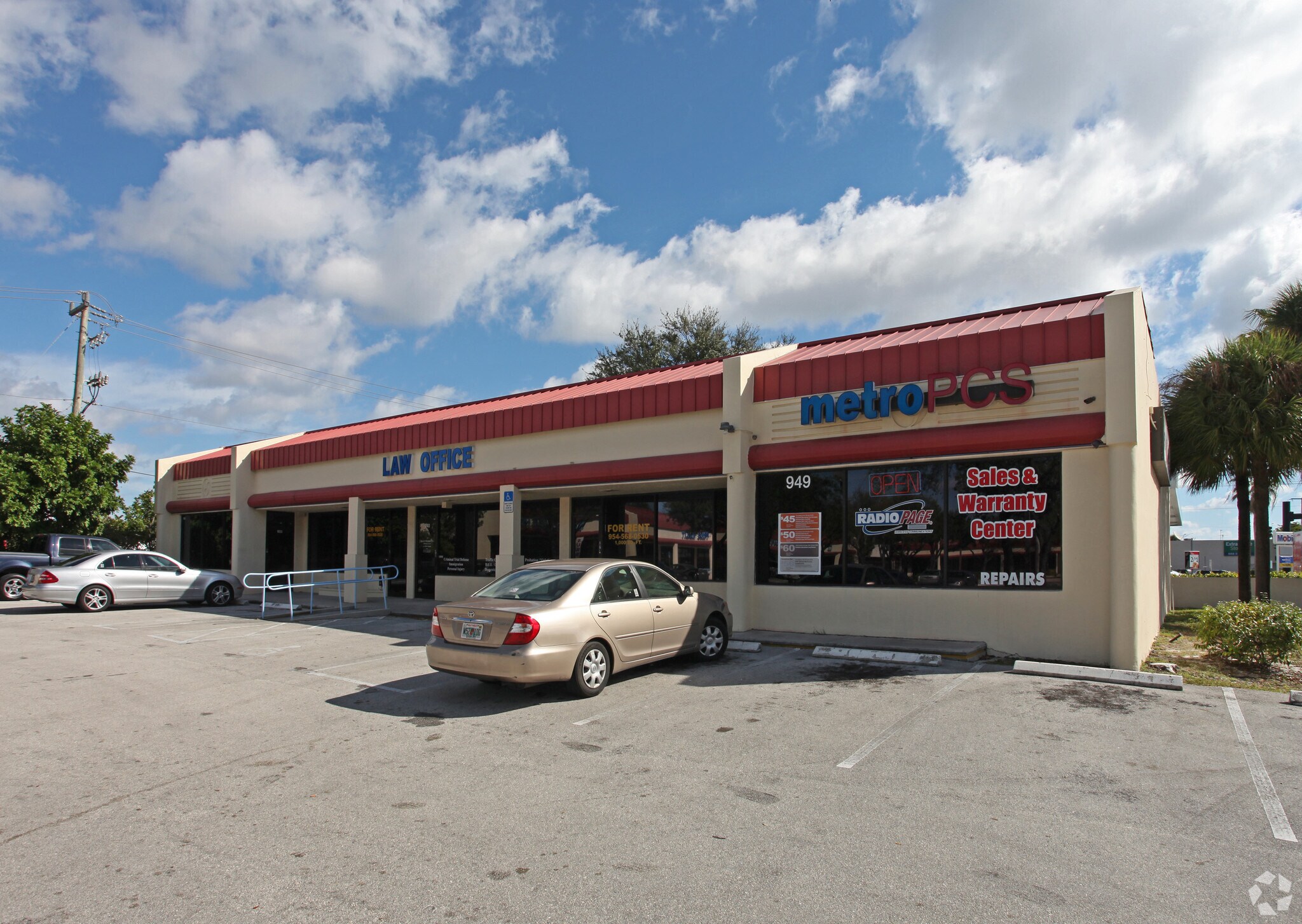 933-1007 W Commercial Blvd, Fort Lauderdale, FL à louer Photo principale– Image 1 sur 9