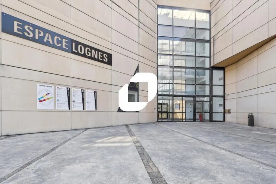 Bureau dans Lognes à louer - Photo de l’immeuble – Image 2 sur 17