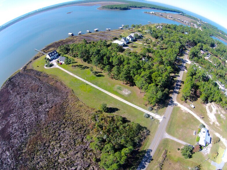 17344 Oyster Bay Rd, Gulf Shores, AL à vendre - Photo de l’immeuble – Image 2 sur 15