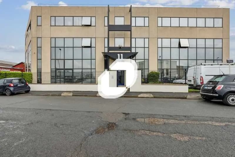 Bureau dans Noisy-le-Sec à louer - Photo de l’immeuble – Image 1 sur 10