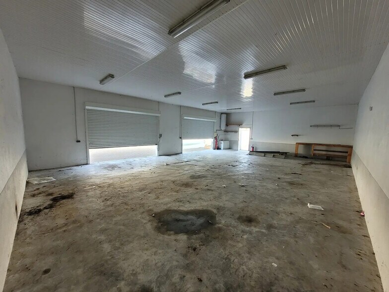 Industriel/Logistique dans Ambarès-et-Lagrave à vendre - Photo de l’immeuble – Image 3 sur 4