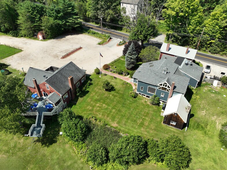 35 Mont Vernon Rd, New Boston, NH à vendre - Photo de l’immeuble – Image 2 sur 9