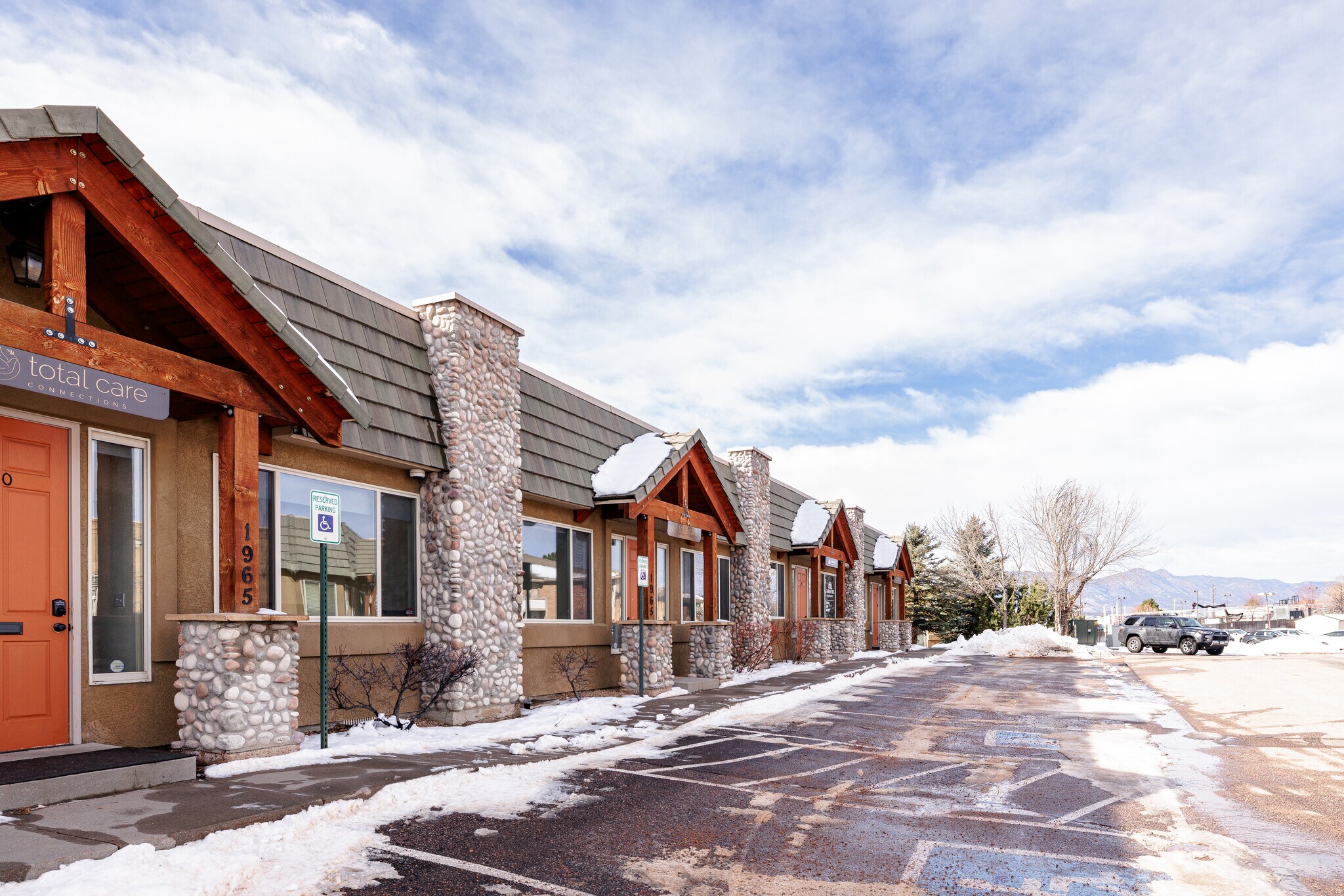 1965 Dominion Way, Colorado Springs, CO à vendre Photo principale– Image 1 sur 31