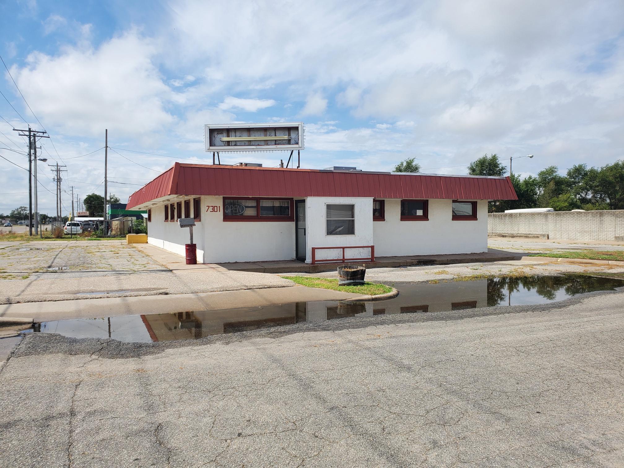 7301 S Broadway St, Haysville, KS à louer Photo de l’immeuble– Image 1 sur 6