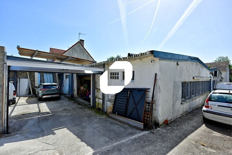Local d'activités dans Savigny-sur-Orge à vendre Photo de l’immeuble– Image 1 sur 18