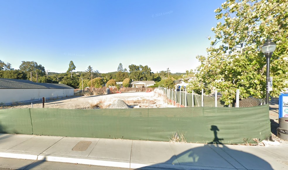 18010 CA-12 Blvd, Sonoma, CA à vendre - Photo de l’immeuble – Image 3 sur 4