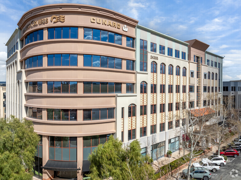 24305 Town Center Dr, Valencia, CA à vendre - Photo principale – Image 1 sur 10