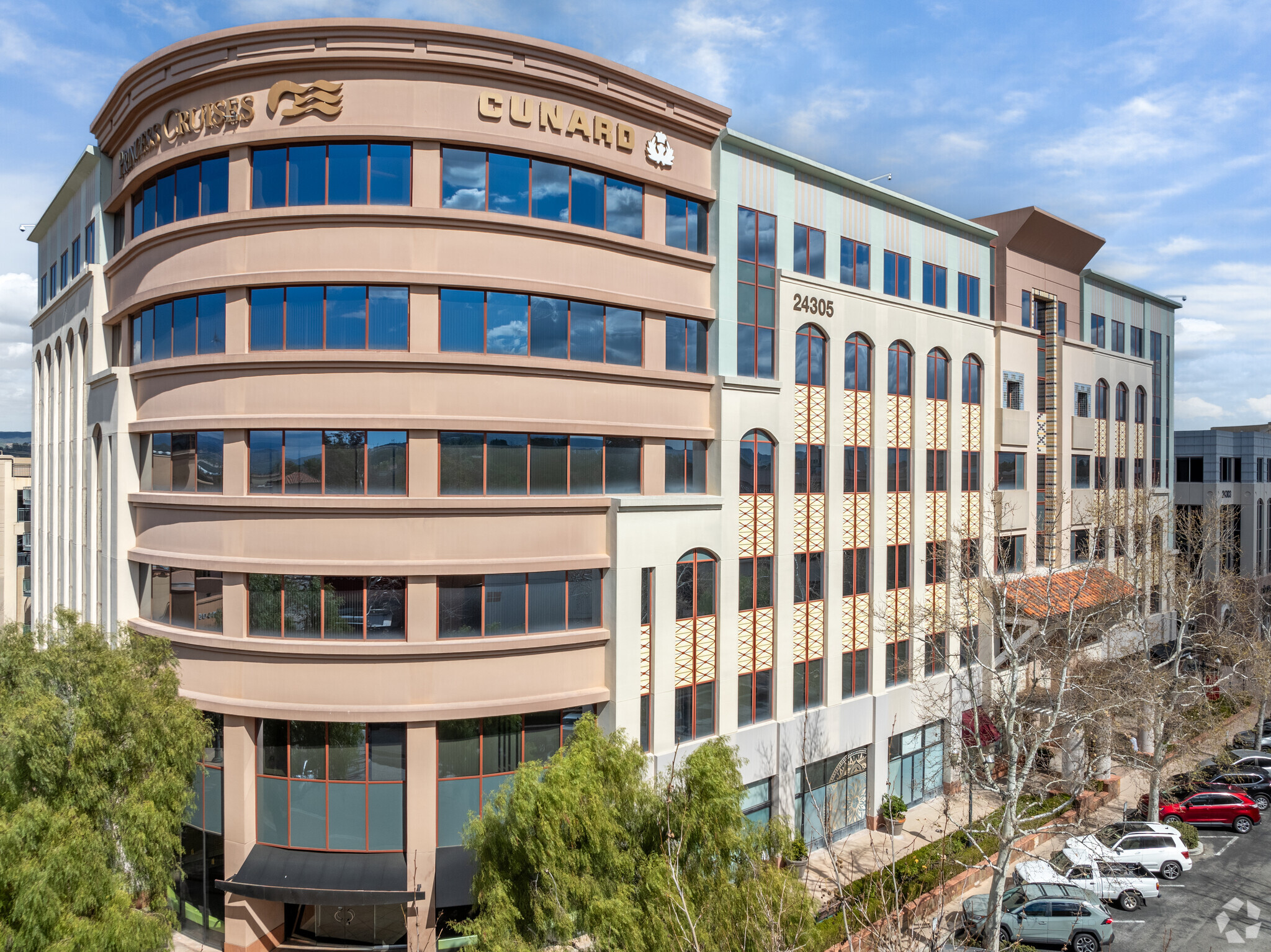 24305 Town Center Dr, Valencia, CA à vendre Photo principale– Image 1 sur 11