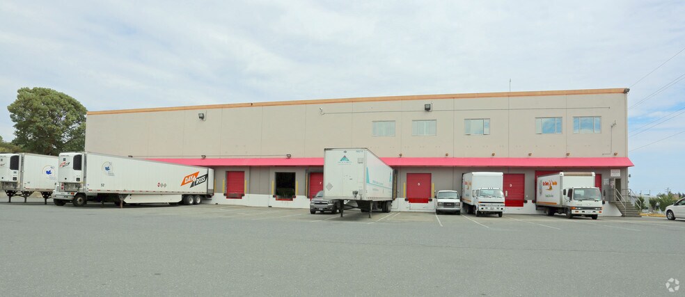2924 Jacklin Rd, Langford, BC à louer - Photo de l’immeuble – Image 2 sur 6