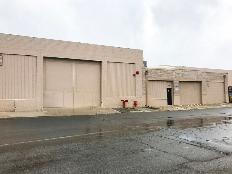 7006 Stanford Ave, Los Angeles, CA à vendre - Photo de l’immeuble – Image 2 sur 6