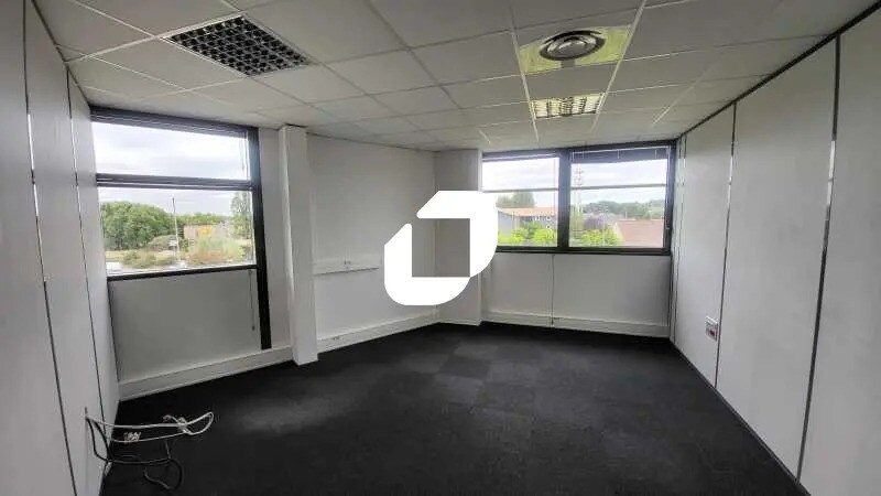 Bureau dans VILLENAVE-D'ORNON à louer - Photo intérieure – Image 1 sur 7