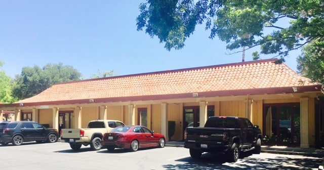 91 Cernon St, Vacaville, CA à louer - Photo de l’immeuble – Image 3 sur 12