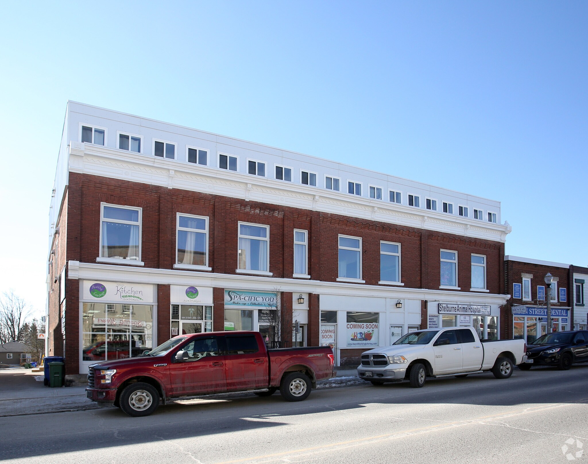 155-165 Main St W, Shelburne, ON à louer Photo principale– Image 1 sur 8