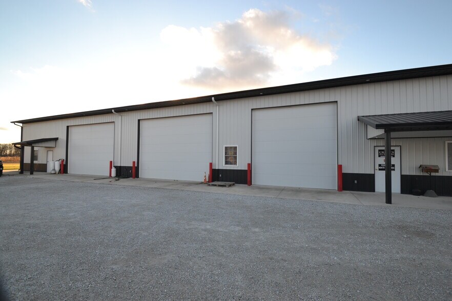 3247 E State Road 28, Tipton, IN à vendre - Photo de l’immeuble – Image 3 sur 58
