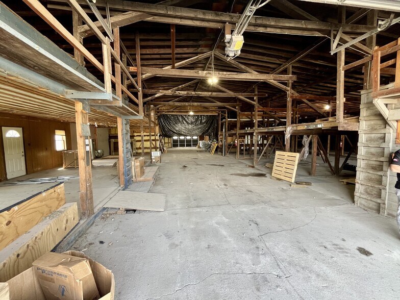 325 Grand St, Van Meter, IA à vendre - Photo de l’immeuble – Image 3 sur 8