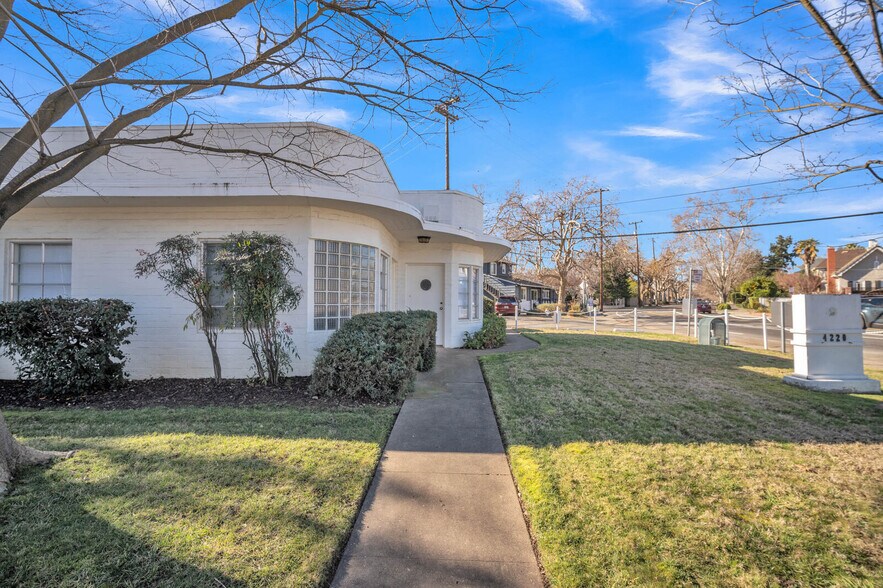 4220 H St, Sacramento, CA à louer - Photo de l’immeuble – Image 2 sur 17