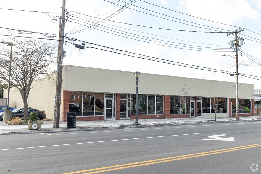 271-279 S Wellwood Ave, Lindenhurst, NY à vendre - Photo de l’immeuble – Image 2 sur 6