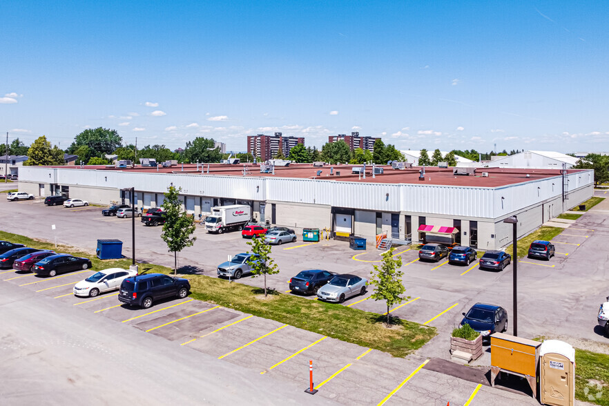 2070-2092 Walkley Rd, Ottawa, ON à louer - Photo de l’immeuble – Image 1 sur 3