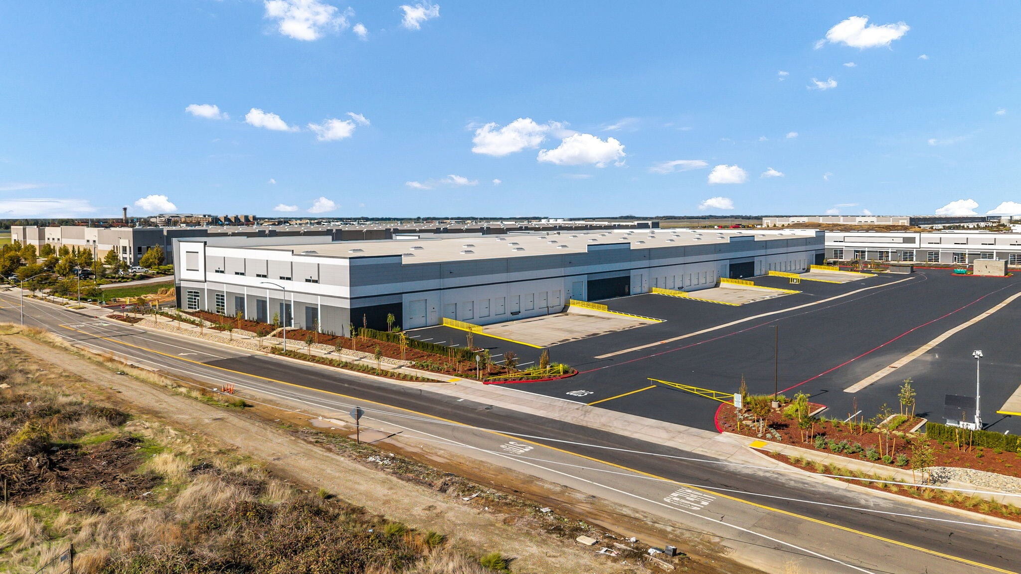 Skyking & Metro Air Pky, Sacramento, CA à louer Photo intérieure– Image 1 sur 5