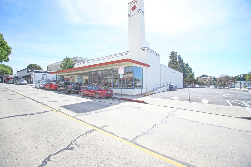 12908 Bailey St, Whittier, CA à vendre - Photo de l’immeuble – Image 2 sur 13